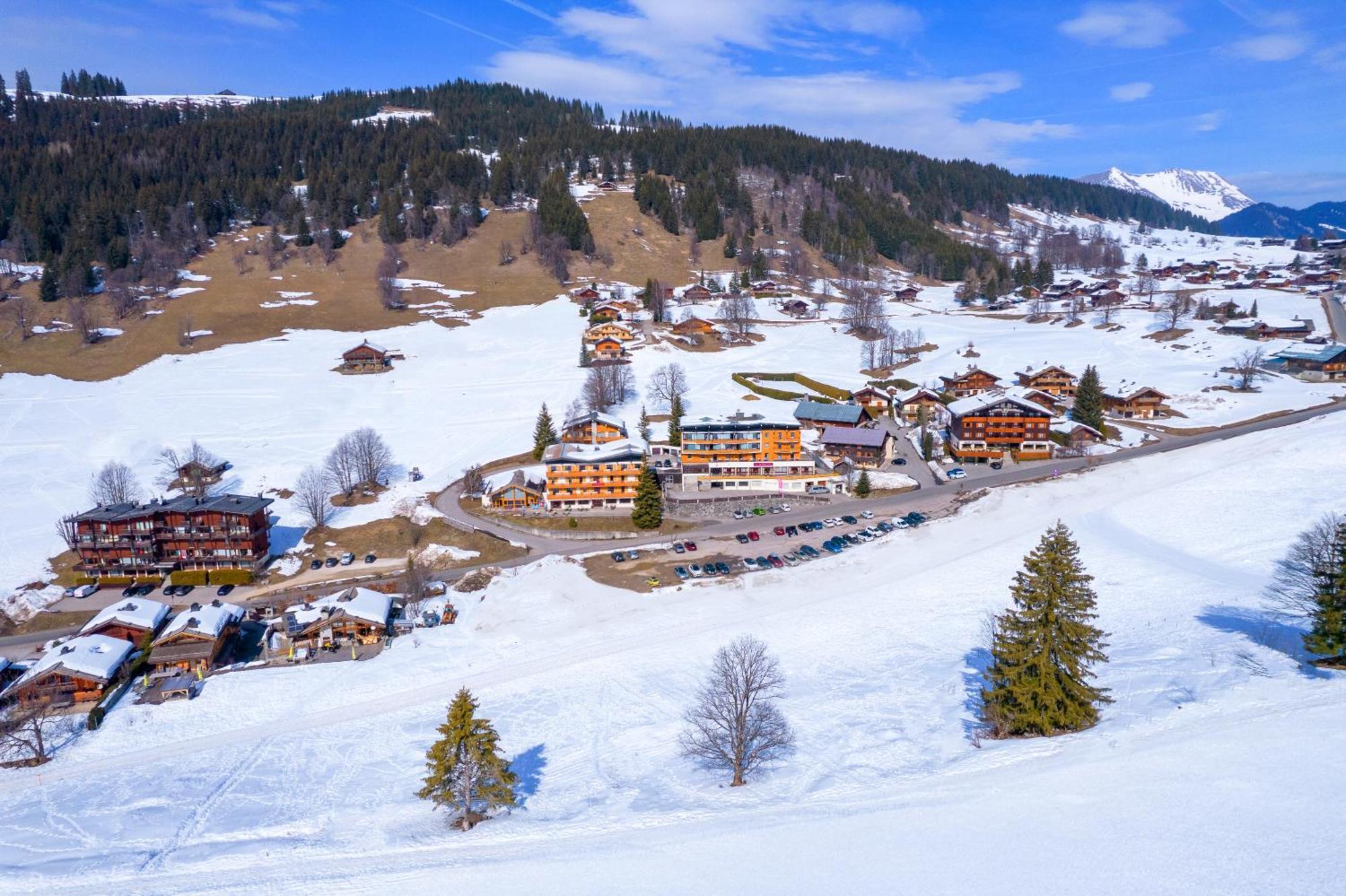 Azureva Les Confins Village de vacances